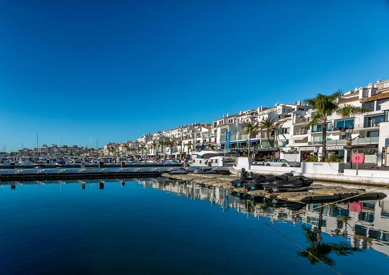 4 Bedroom Holiday Penthouse Near Puerto Banus, In Nueva Andalucia Marbella Apartment