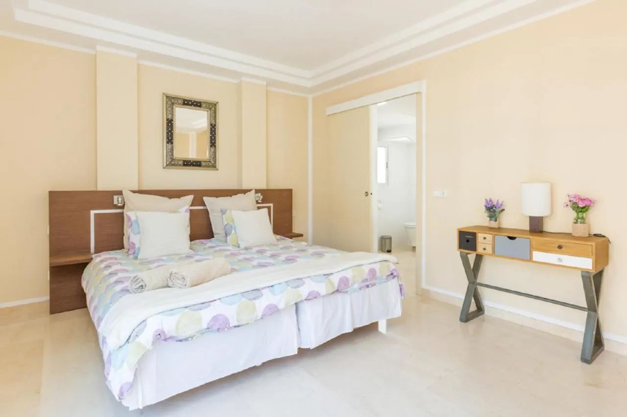 4 Bedroom Holiday Penthouse Near Puerto Banus, In Nueva Andalucia Marbella Apartment