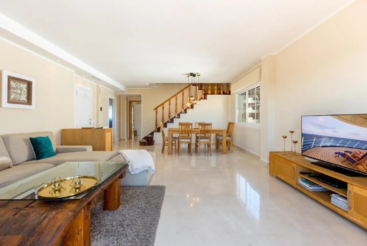 4 Bedroom Holiday Penthouse Near Puerto Banus, In Nueva Andalucia Marbella