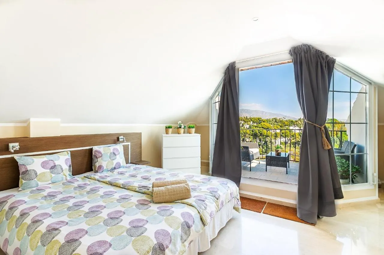 4 Bedroom Holiday Penthouse Near Puerto Banus, In Nueva Andalucia Marbella Apartment