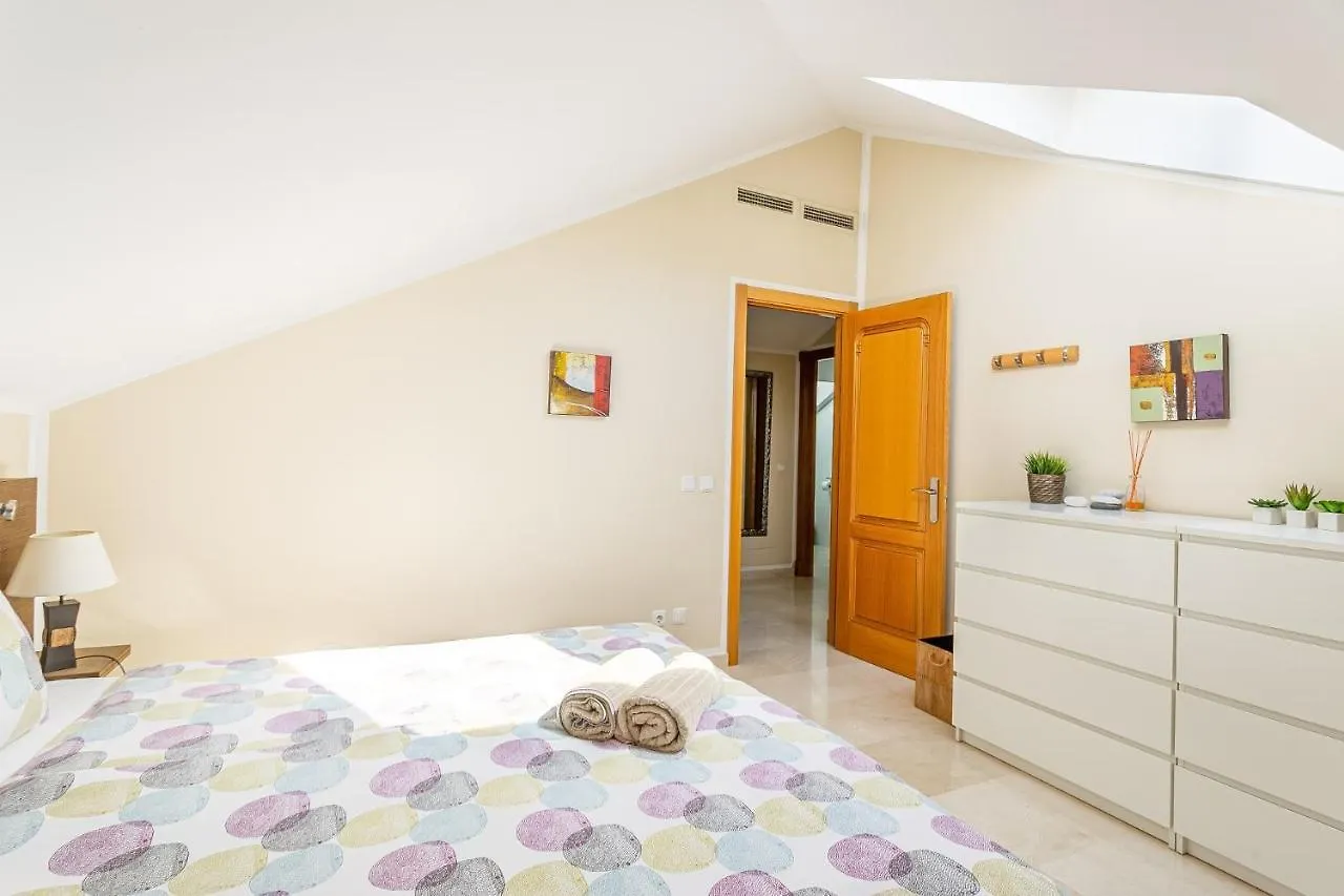 Apartment 4 Bedroom Holiday Penthouse Near Puerto Banus, In Nueva Andalucia Marbella Spain